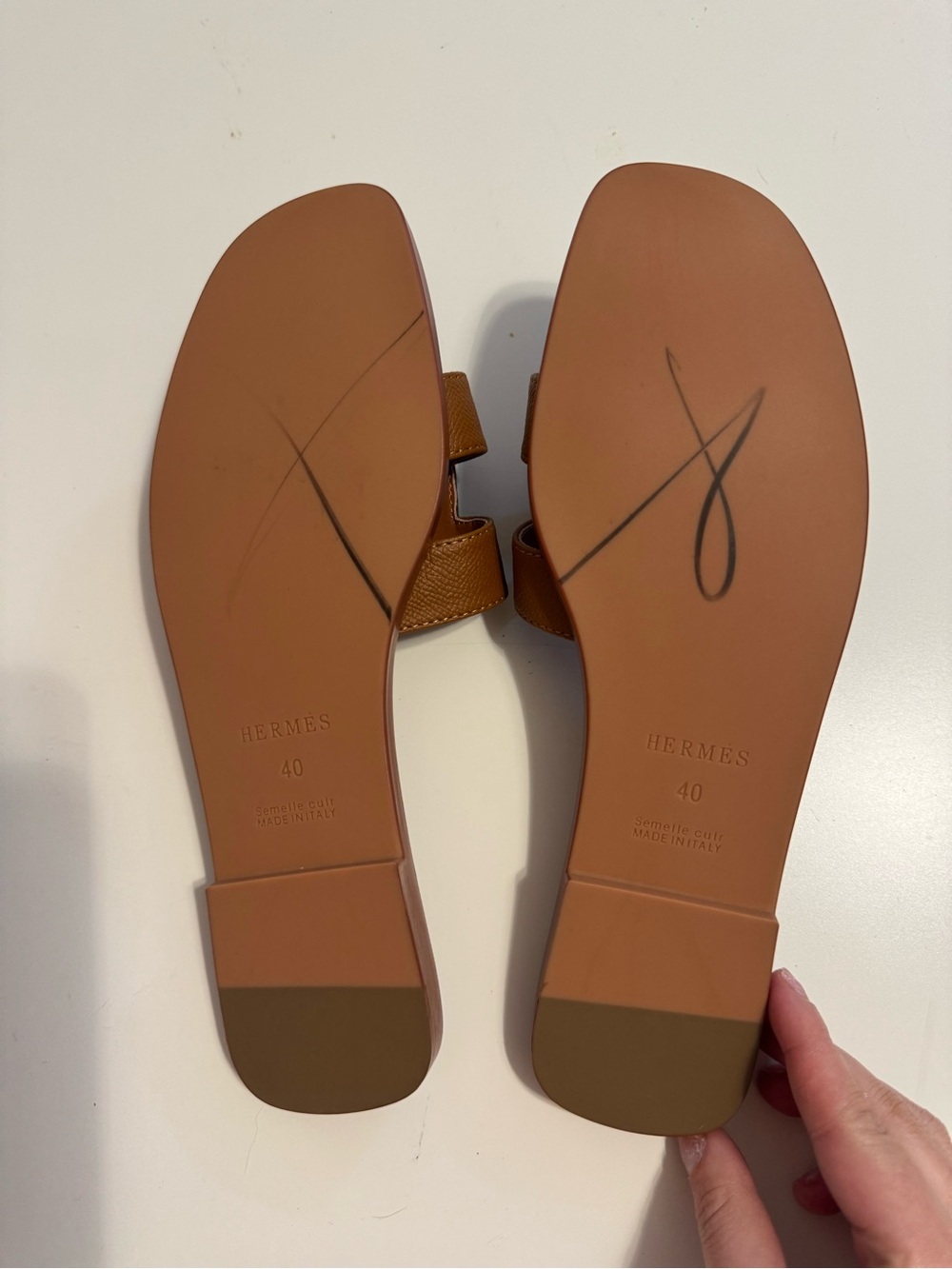 Luxury inspired brown slip on sandals size US 9 - Picture 5 of 5